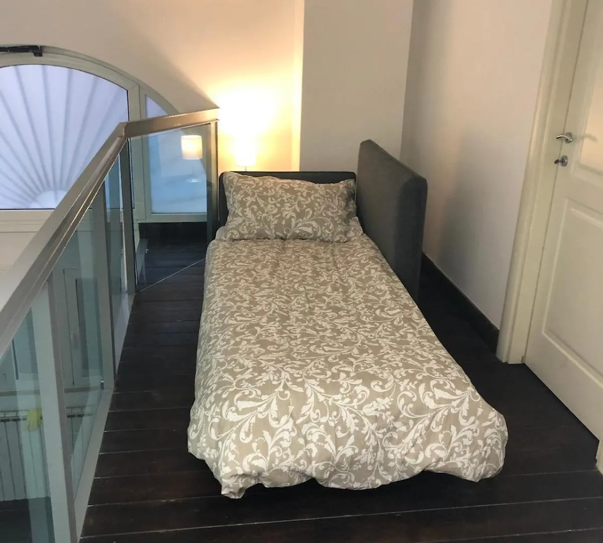 Loft In Old Town Near Termini Station And University 로마 아파트