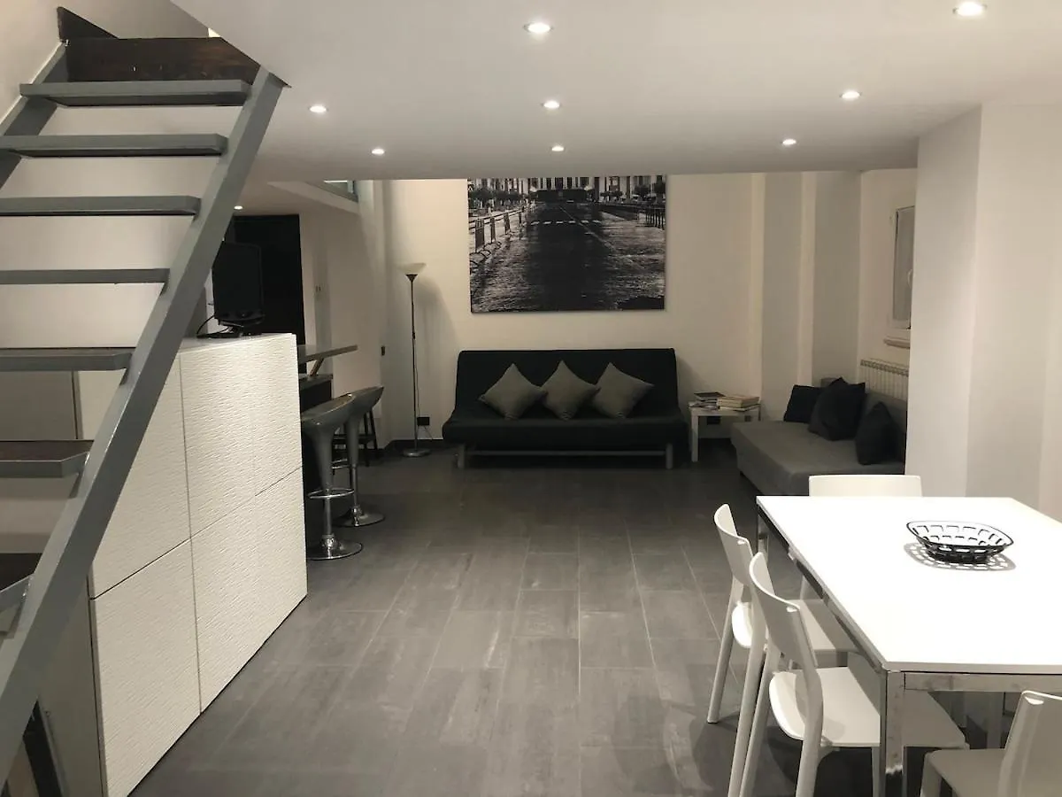 Loft In Old Town Near Termini Station And University 로마 이탈리아