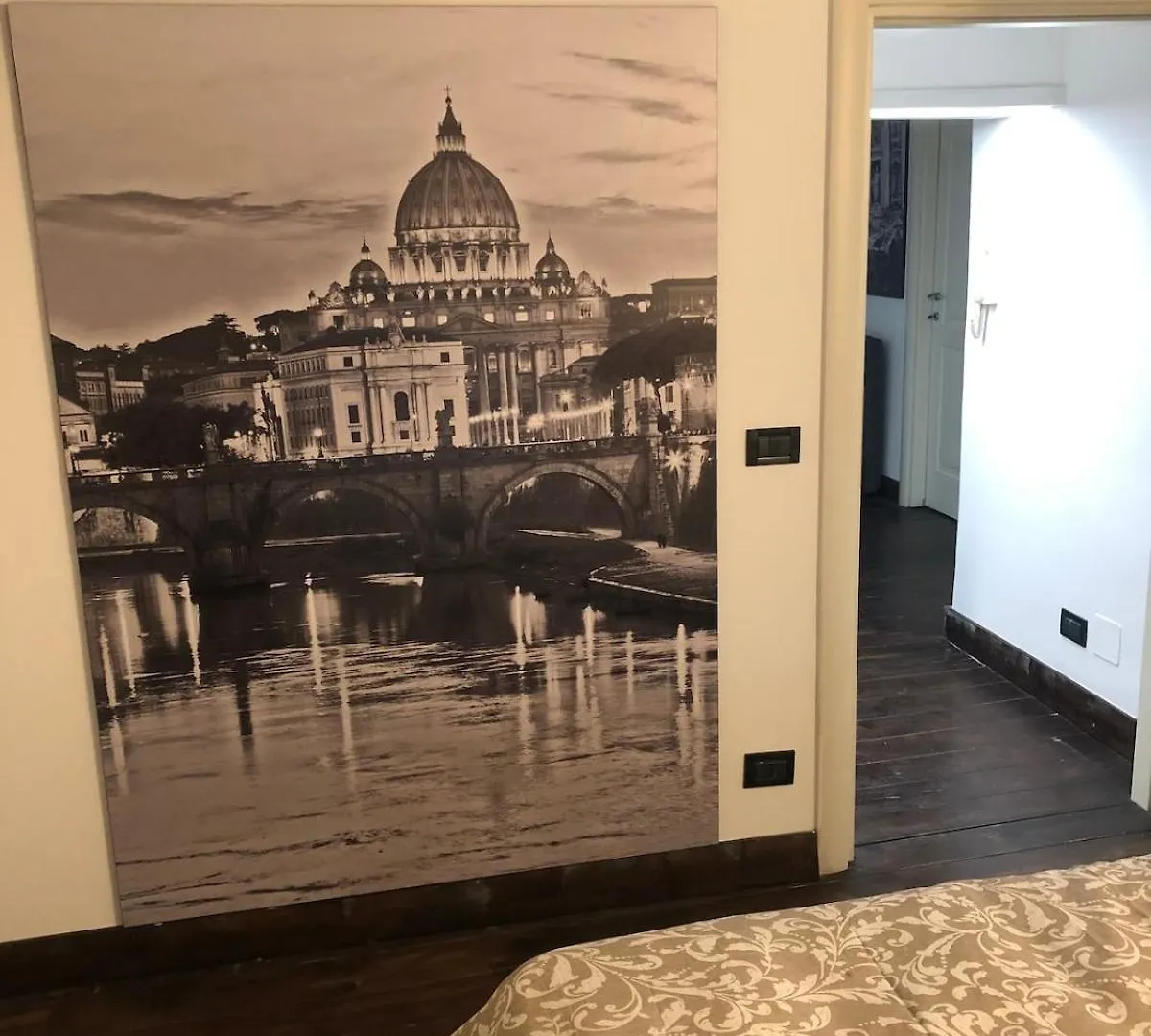 Loft In Old Town Near Termini Station And University Rome Italy